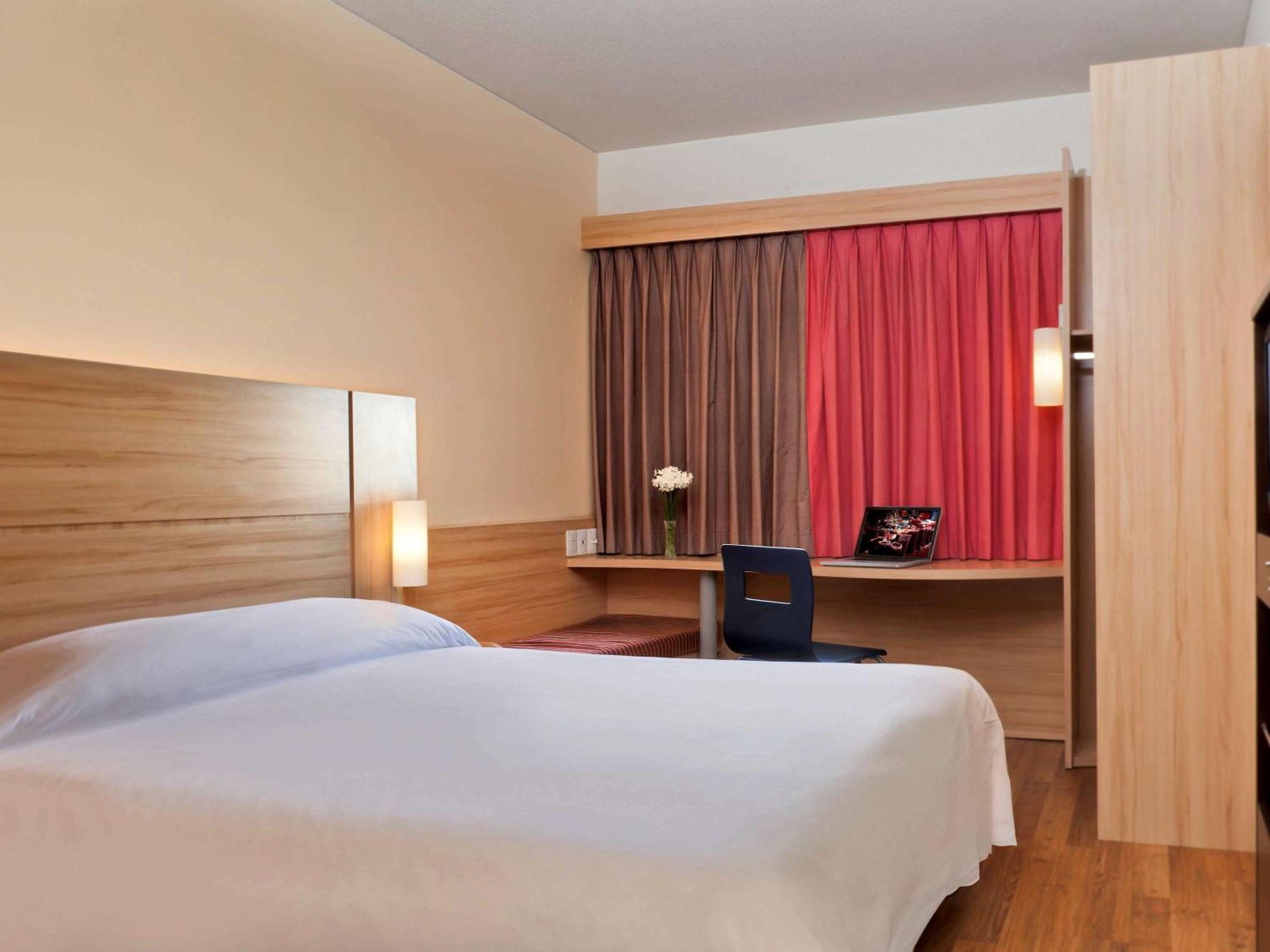 Ibis Santiago Estacion Central מראה חיצוני תמונה