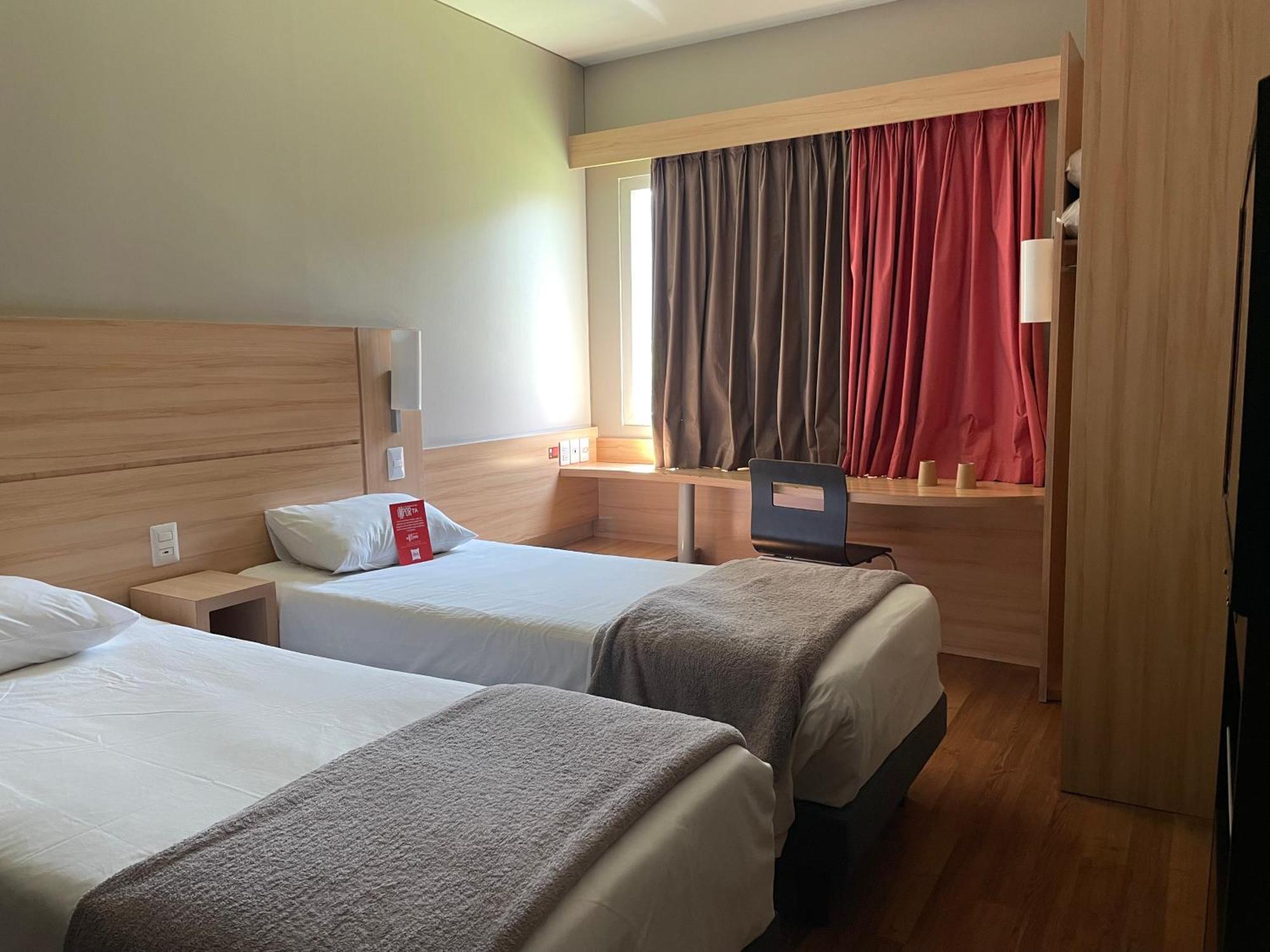 Ibis Santiago Estacion Central מראה חיצוני תמונה
