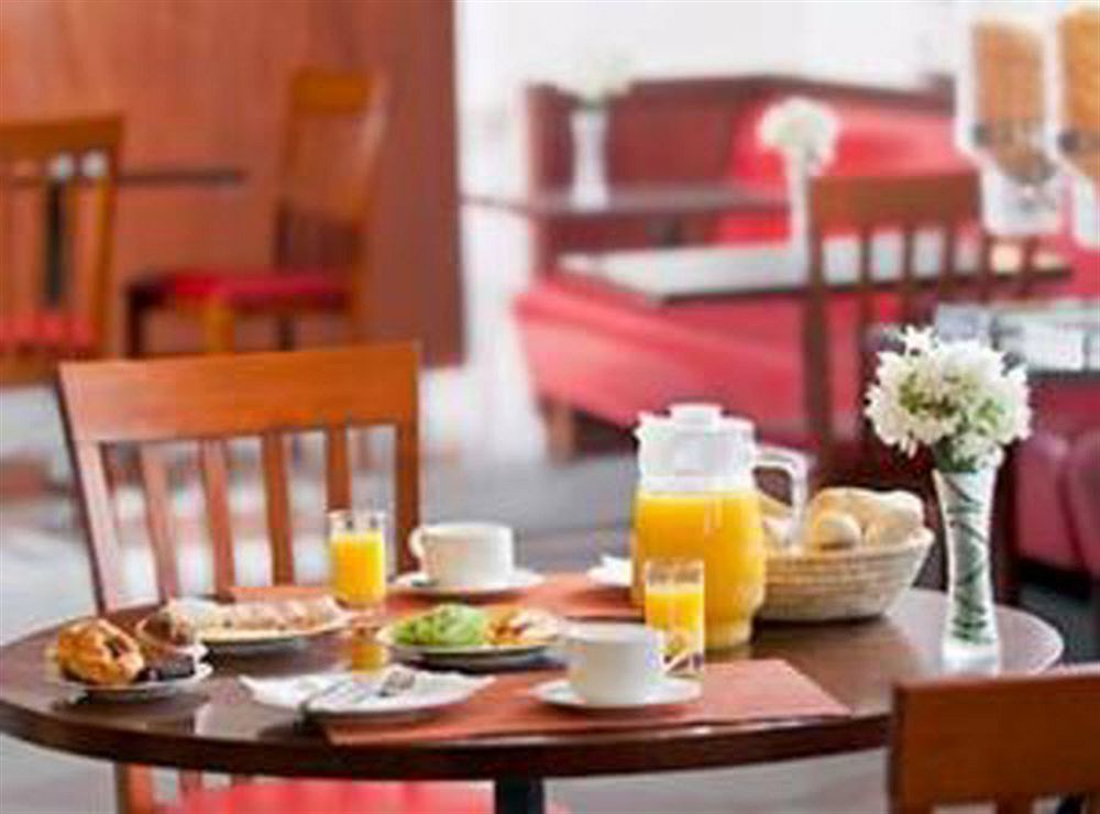 Ibis Santiago Estacion Central מראה חיצוני תמונה