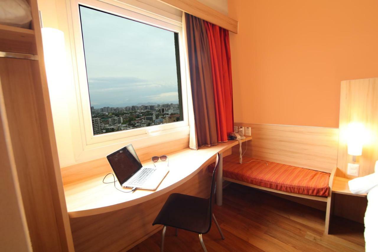 Ibis Santiago Estacion Central מראה חיצוני תמונה